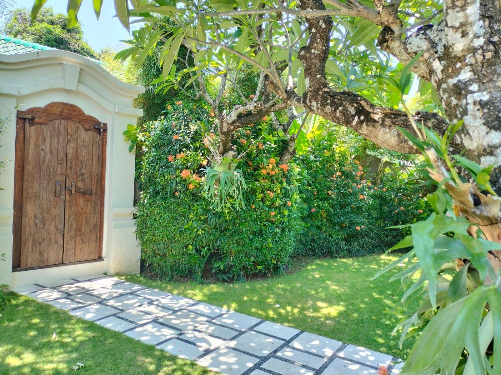 Villa Frangipani Sanur Exterior foto